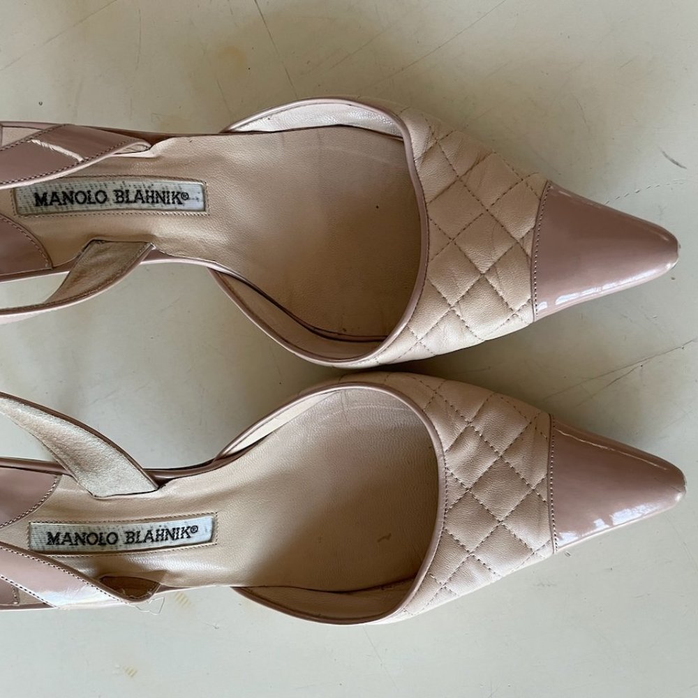 Manolo Blahnik quilted slingbacks with patent toe & heel size 39, nude